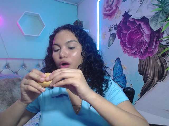 valeria-martinez19 live cam on BongaCams