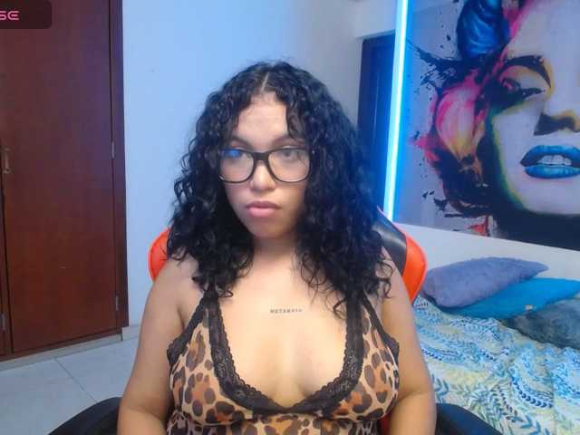 valeria-martinez19 live cam on BongaCams