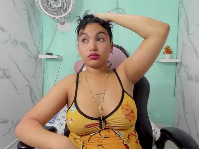valeria-martinez19 live cam on BongaCams