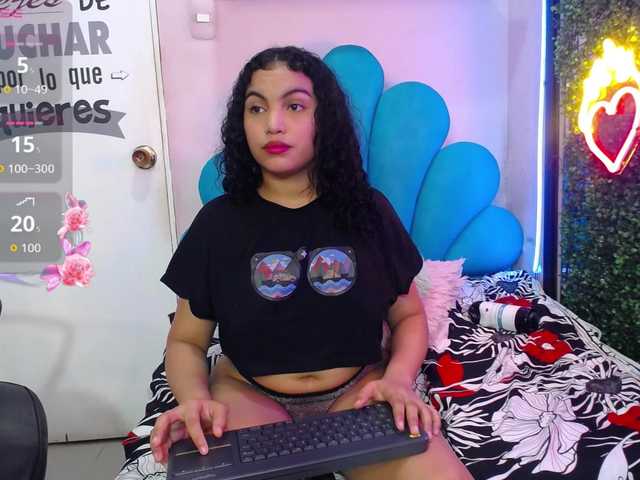 valeria-martinez19 live cam on BongaCams