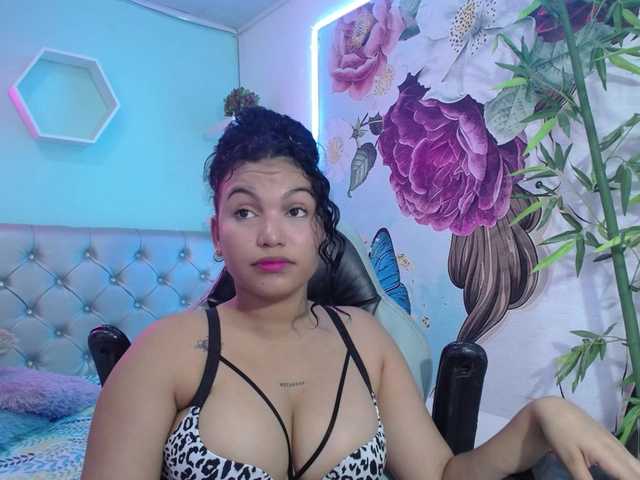 valeria-martinez19 live cam on BongaCams