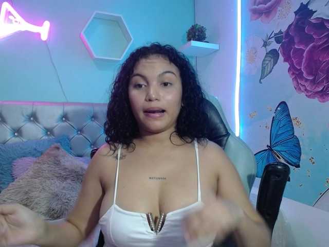 valeria-martinez19 live cam on BongaCams