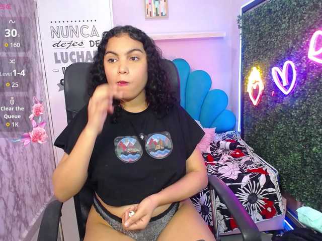 valeria-martinez19 live cam on BongaCams
