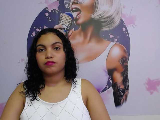 valeria-martinez19 live cam on UnifiedCams