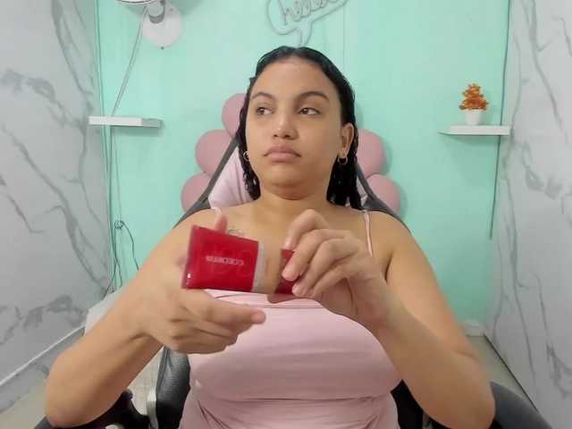 valeria-martinez19 live cam on BongaCams