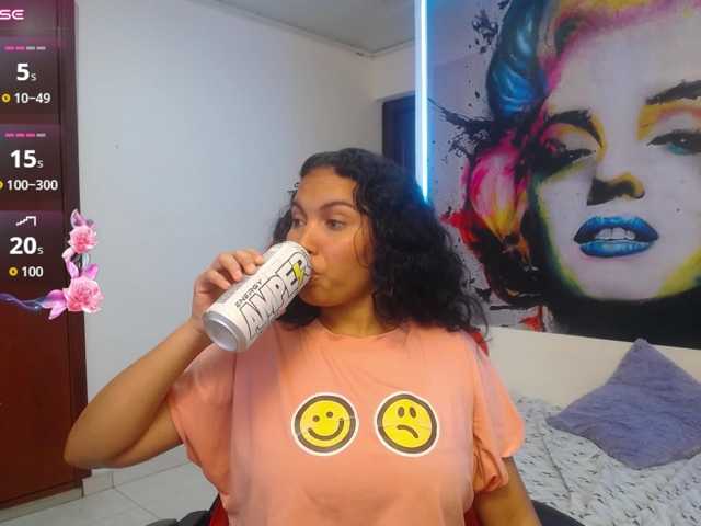 valeria-martinez19 live cam on BongaCams