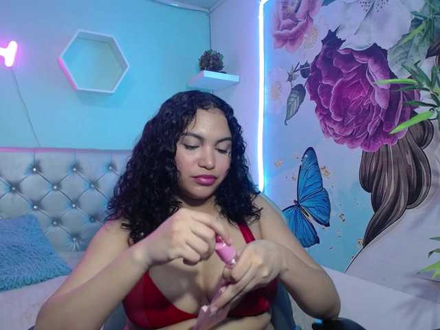 valeria-martinez19 live cam on BongaCams
