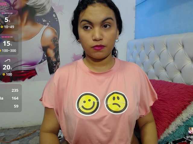 valeria-martinez19 live cam on UnifiedCams