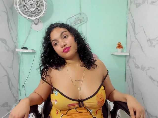 valeria-martinez19 live cam on BongaCams