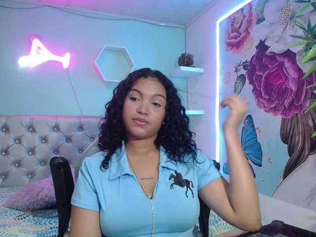 valeria-martinez19 — live female cam