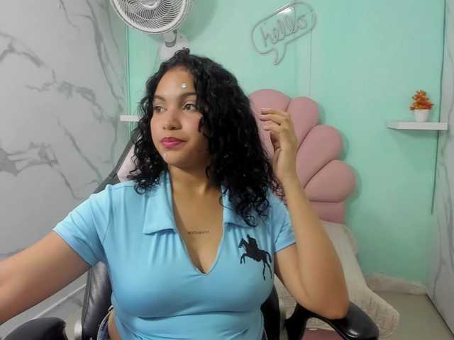 valeria-martinez19 live cam on BongaCams