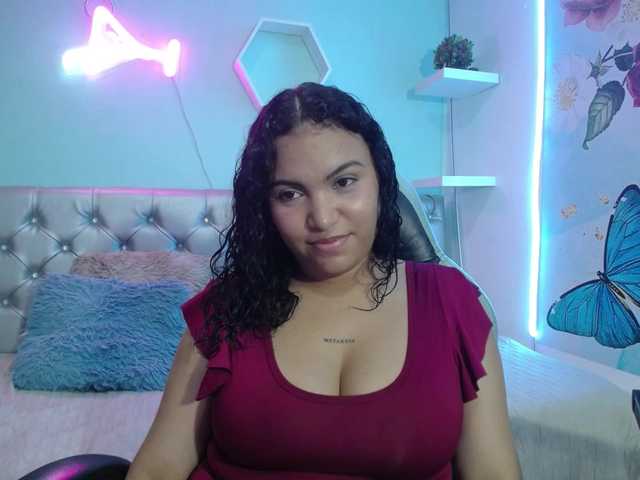 valeria-martinez19 live cam on BongaCams