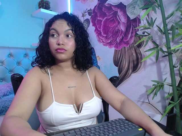 valeria-martinez19 live cam on BongaCams