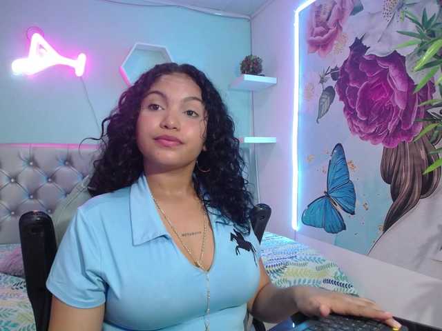 valeria-martinez19 — live female cam