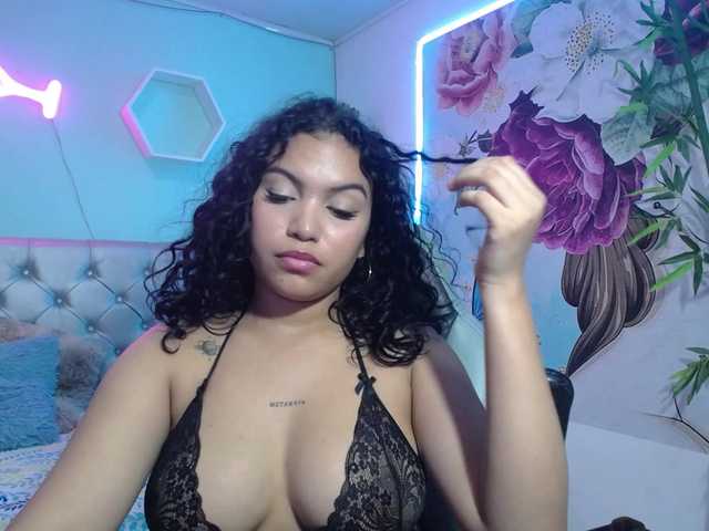 valeria-martinez19 live cam on BongaCams