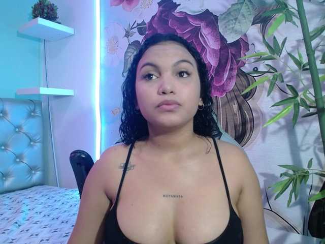 valeria-martinez19 live cam on BongaCams