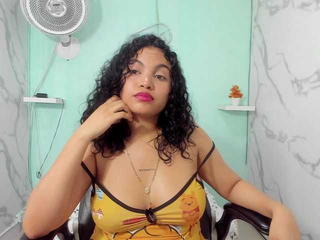 valeria-martinez19 live cam on BongaCams