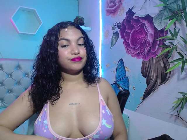 valeria-martinez19 live cam on BongaCams