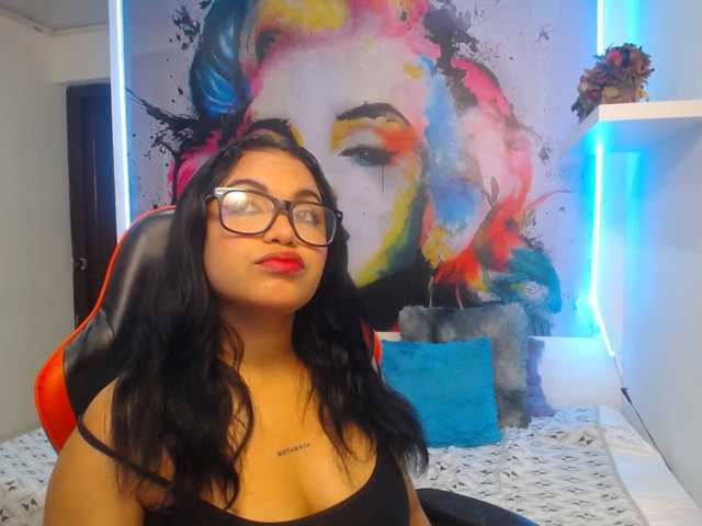 valeria-martinez19 live cam on BongaCams