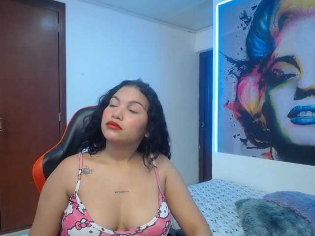 valeria-martinez19 live cam on BongaCams