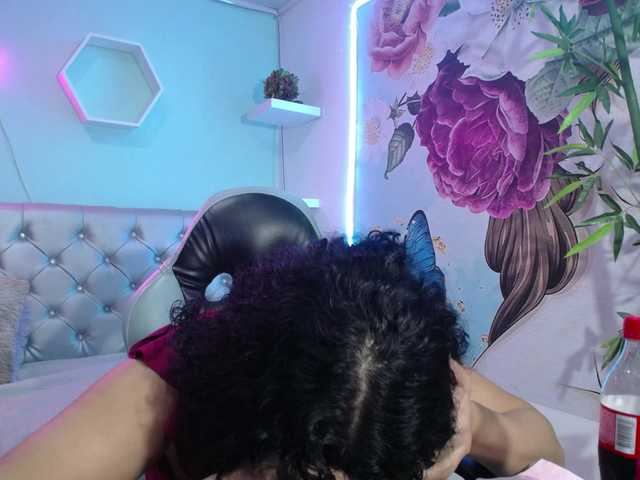 valeria-martinez19 live cam on BongaCams
