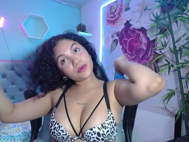 valeria-martinez19 live cam on BongaCams