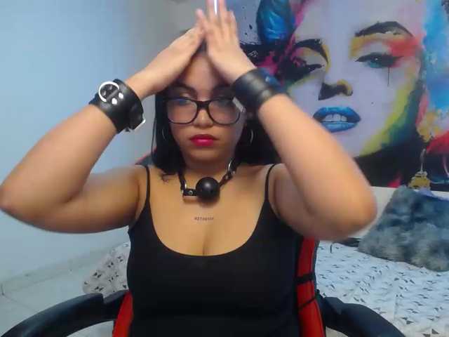 valeria-martinez19 live cam on BongaCams