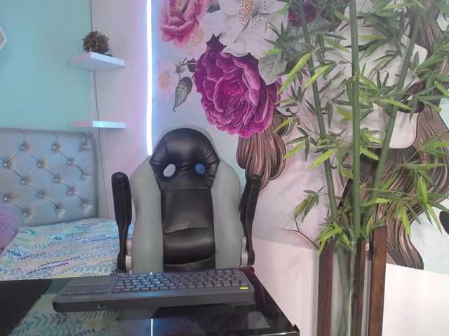 valeria-martinez19 live cam on BongaCams