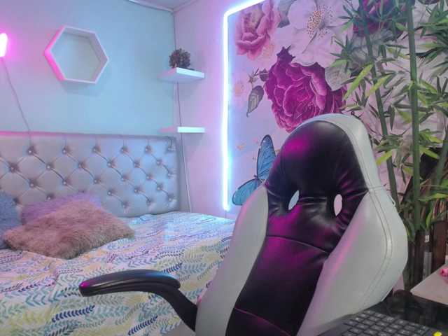 valeria-martinez19 live cam on BongaCams