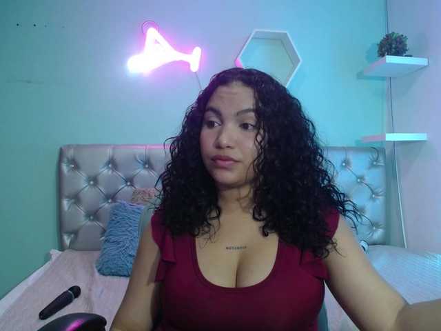 valeria-martinez19 live cam preview