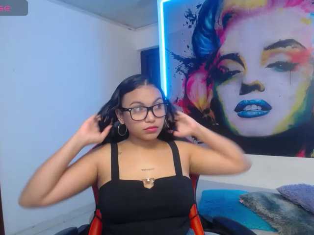 valeria-martinez19 live cam on BongaCams