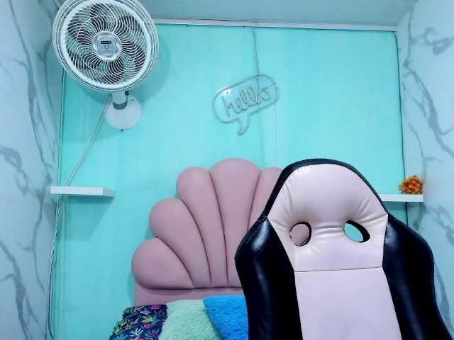 valeria-martinez19 live cam on BongaCams
