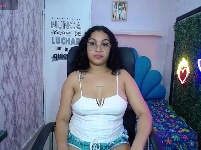 valeria-martinez19 live cam on BongaCams