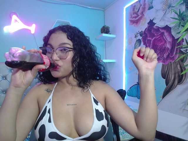 valeria-martinez19 live cam on BongaCams