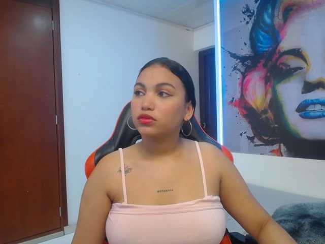 valeria-martinez19 live cam on BongaCams