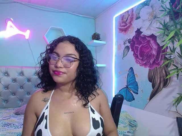 valeria-martinez19 live cam on BongaCams