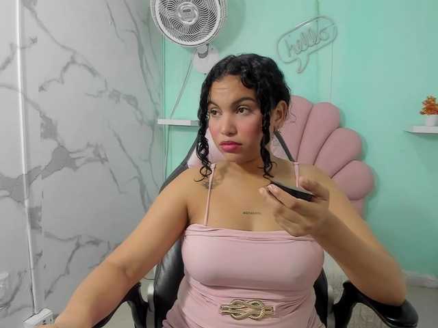 valeria-martinez19 live cam on BongaCams