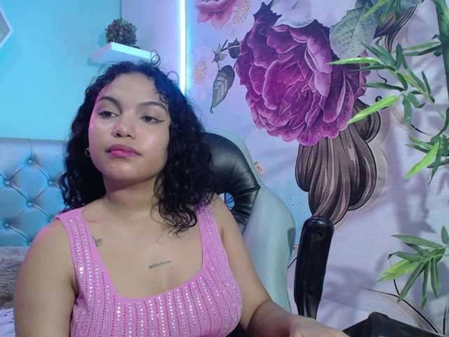 valeria-martinez19 live cam on BongaCams