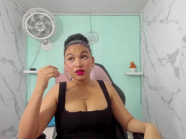 valeria-martinez19 live cam on BongaCams