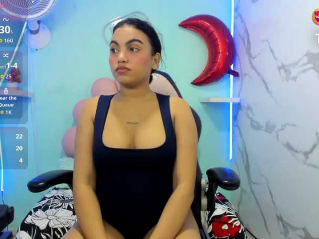 valeria-martinez19's BongaCams show and profile