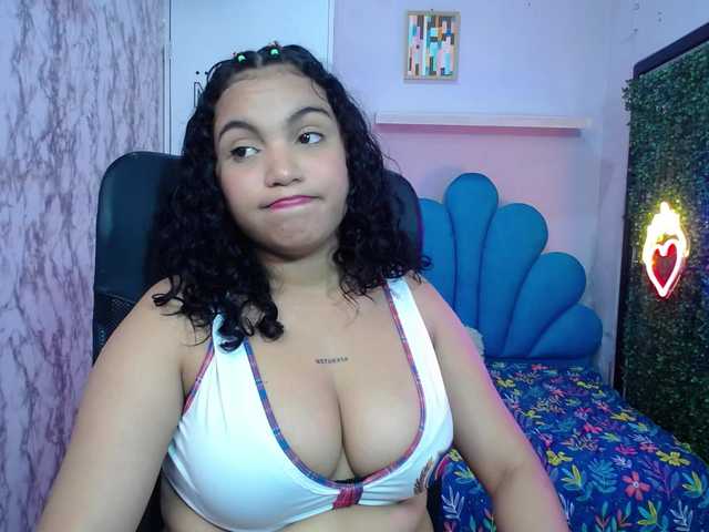 valeria-martinez19 live cam on BongaCams