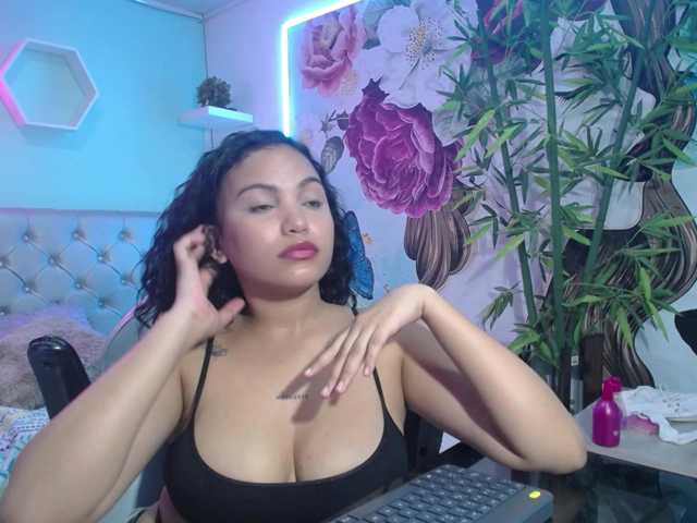 valeria-martinez19 live cam on BongaCams