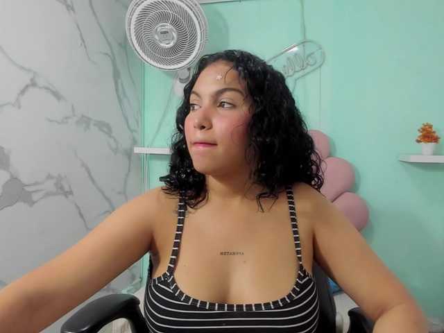 valeria-martinez19 live cam on BongaCams
