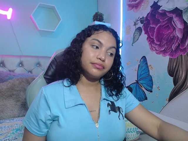 valeria-martinez19 live cam on BongaCams
