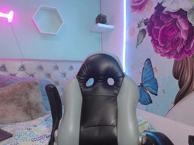 valeria-martinez19 live cam on BongaCams