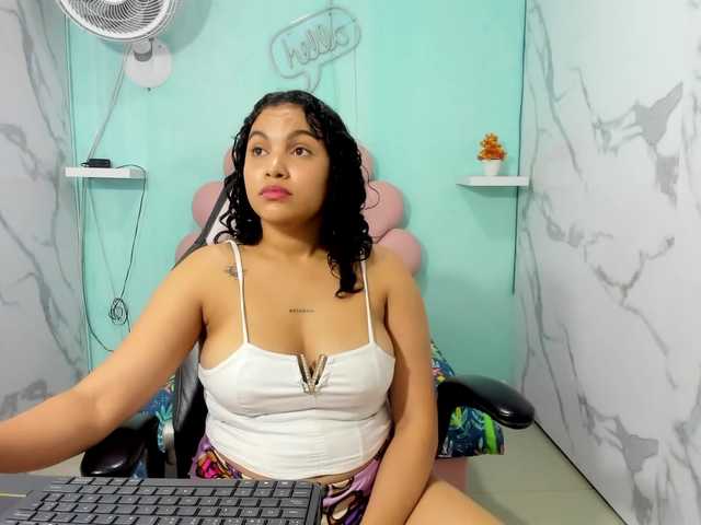 valeria-martinez19 live cam on BongaCams