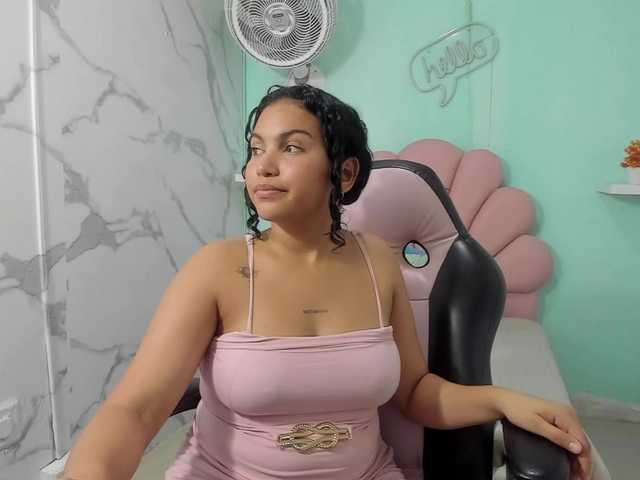 valeria-martinez19 live cam on BongaCams
