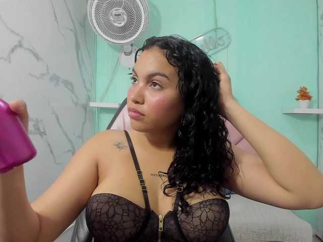 valeria-martinez19 live cam on BongaCams