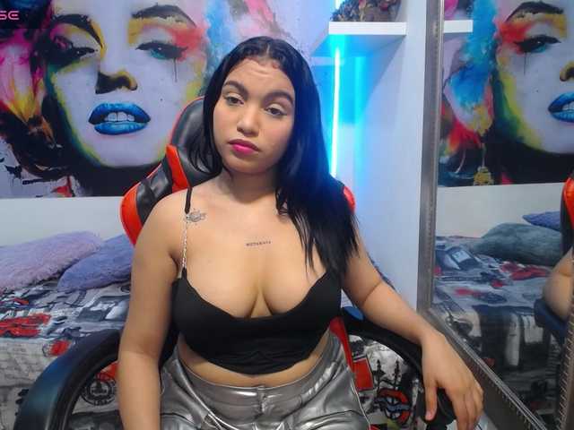 valeria-martinez19 live cam on BongaCams
