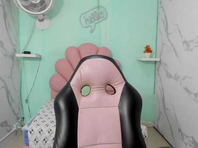 valeria-martinez19 live cam on BongaCams